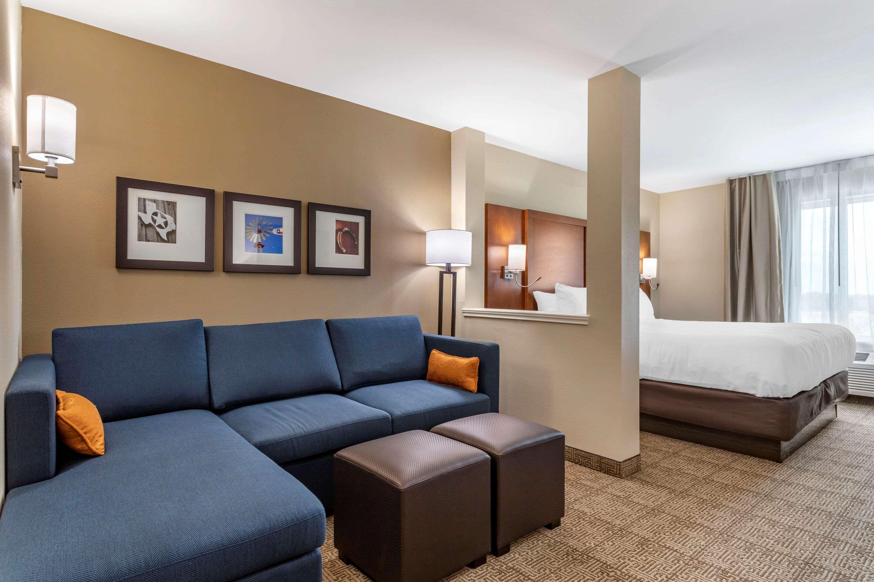 Comfort Inn & Suites Waller Exterior photo